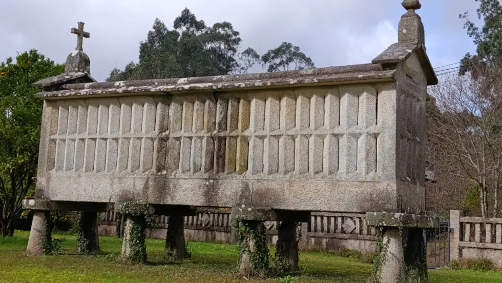 Viaje por la historia viva de Galicia y sus hórreos tradicionales